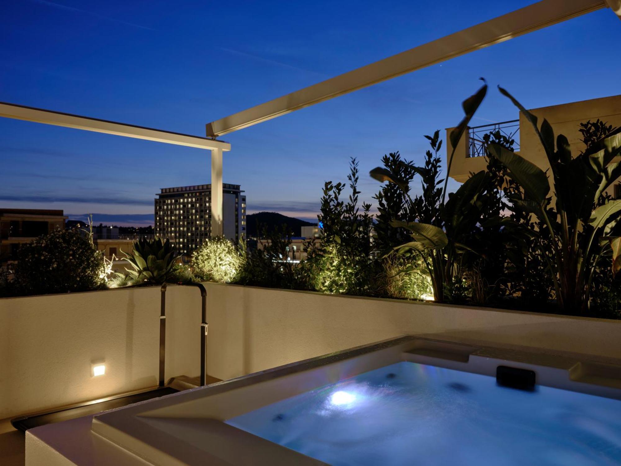 Bond Smart Living Suites เอเธนส์ ภายนอก รูปภาพ